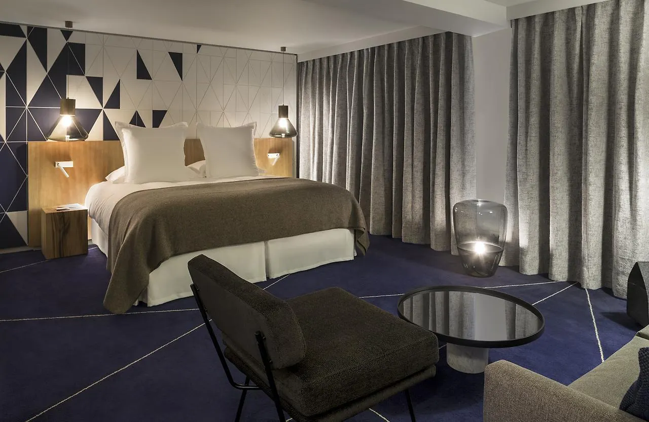 Hotel White 1921 Courchevel 4*,